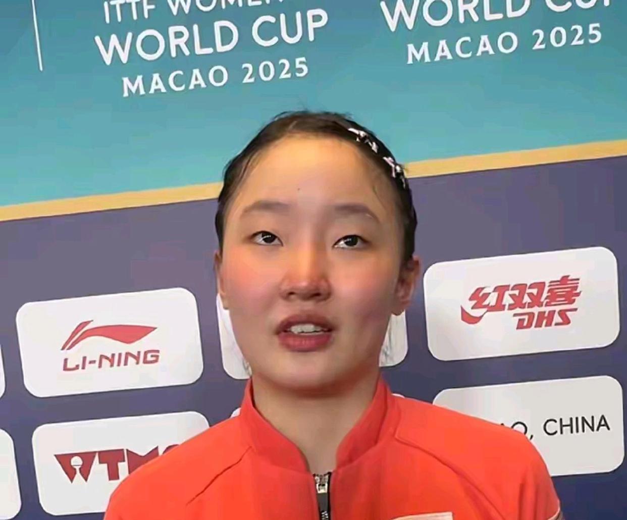 的比赛中碰, 可怜, 进决赛