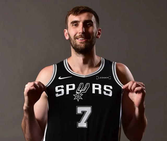 马刺场均出, entit