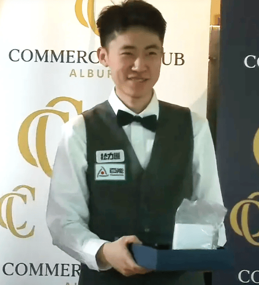 万英镑奖金, 转战英格兰 万英镑奖金, 转战英格兰