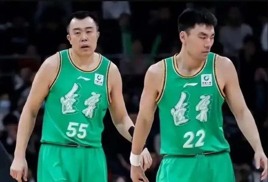 辽宁男篮留, 离欣赏韩德